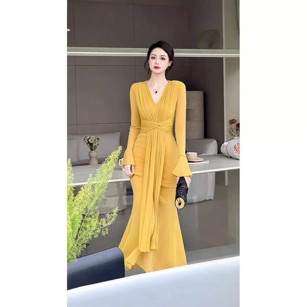 2025新款气质名媛V领垂感连衣裙晚礼服高级感女宴会气质包臀裙子