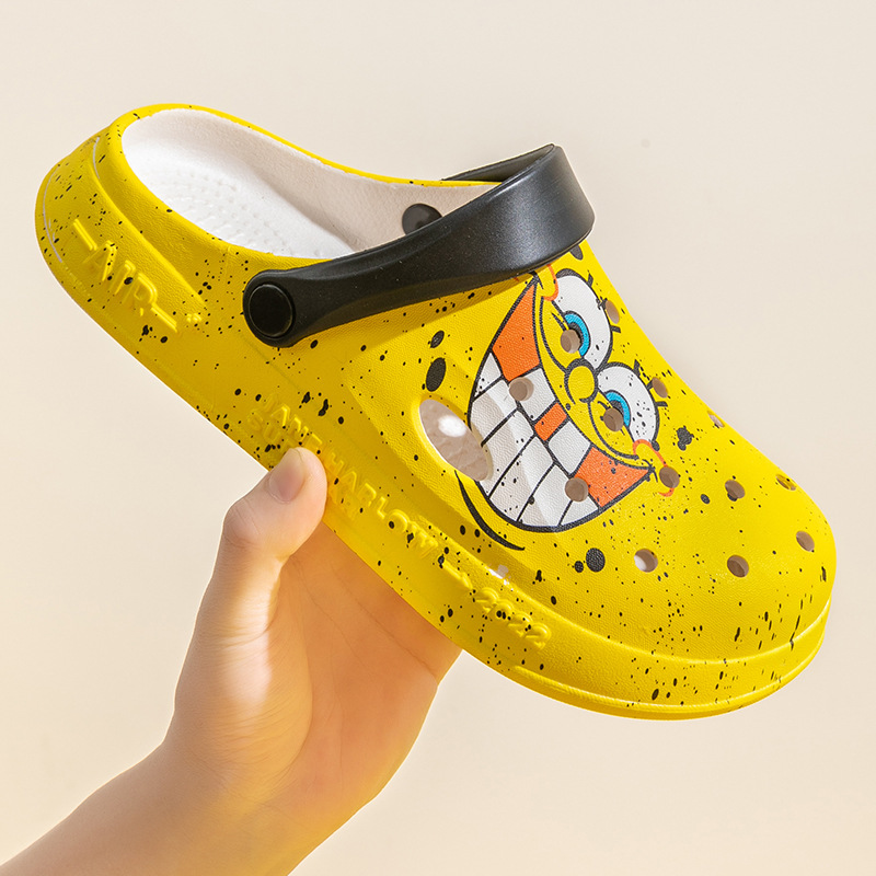 Verano nueva plataforma super suave antideslizante zapatos de agujero de dibujos animados Zapatillas de Punta estilo coreano lindo desgaste al aire libre de las mujeres 2023