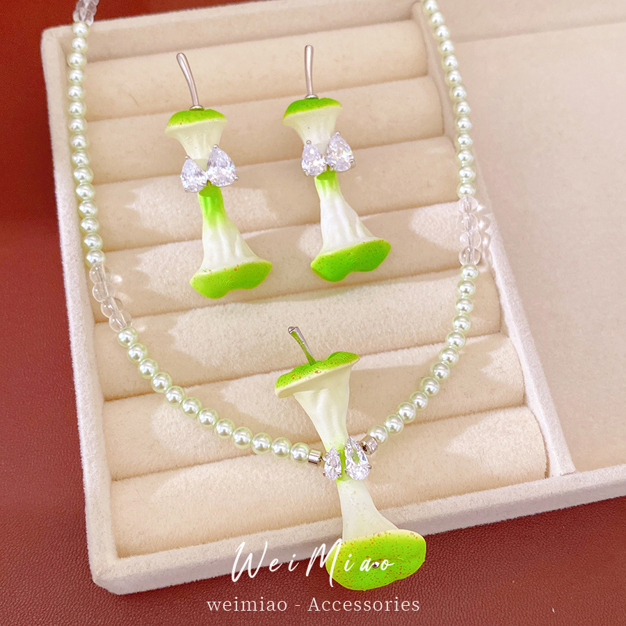 Cuentas de resina de zircón manzana collar de perlas de lujo ligero nicho cadena de clavícula pequeña fresca y dulce temperamento conjunto de joyas