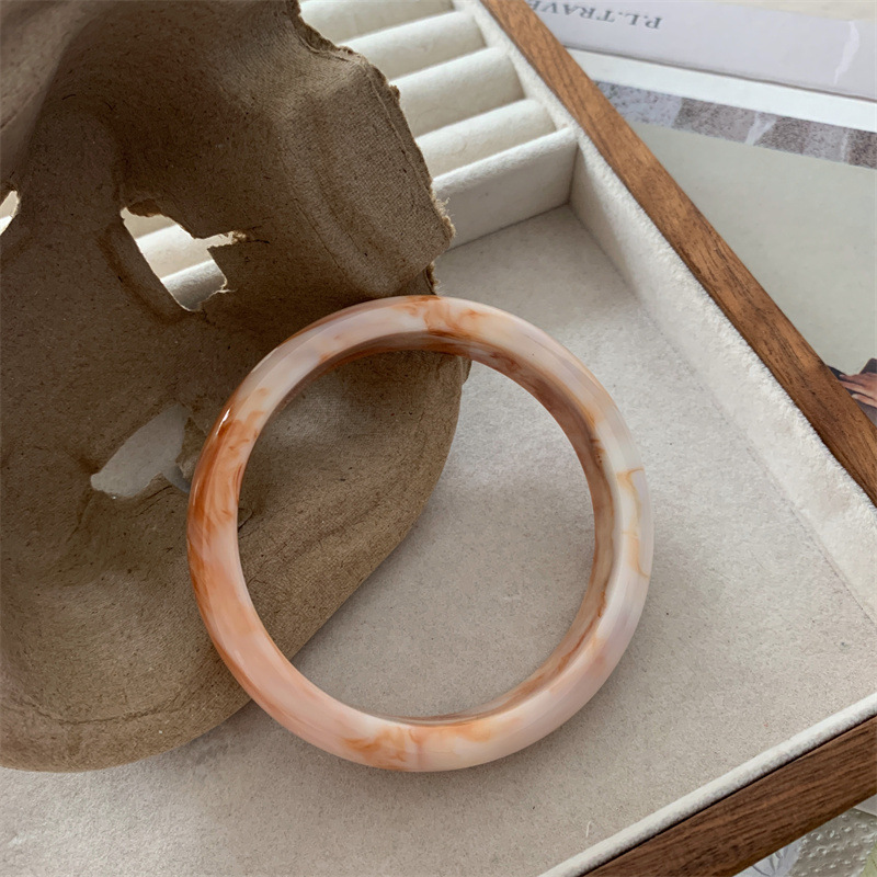 23g Weight Acrylic Pendant Material Bangle Classification Arylic Chain Material 1 Piece Quantity Banquet, Party, Street Occasion Acrylic Material Solid Color Pattern Women's Gender Retro, Streetwear Style Retro Streetwear Solid Color Acrylic Bangles Wholesale 19