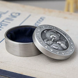 首饰箱;储蓄罐;金属工艺品