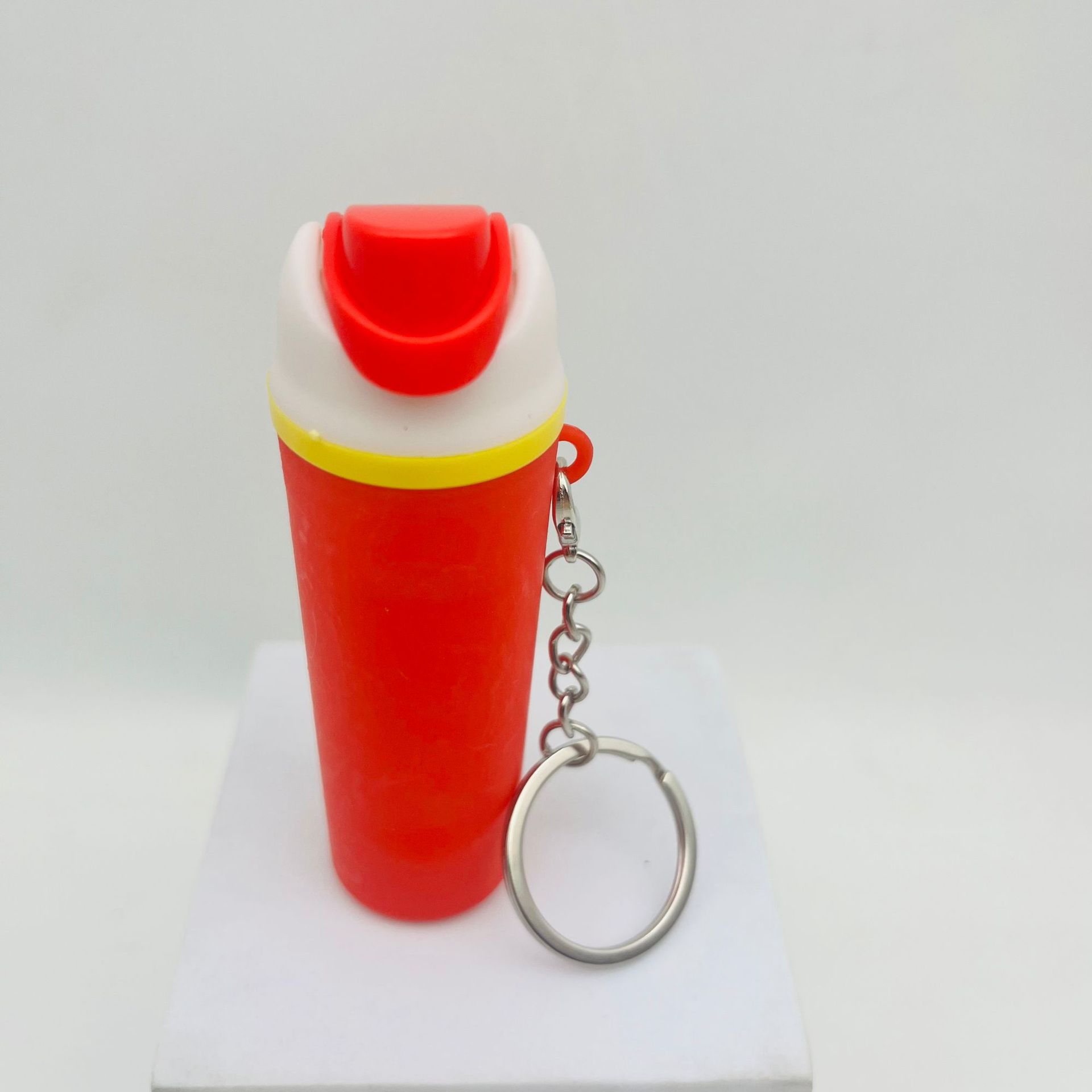 Explosivos transfronterizos Stanley Stanley Stanley llavero colgante día de la madre llavero puede poner lápiz labial colgante de mochila image 55