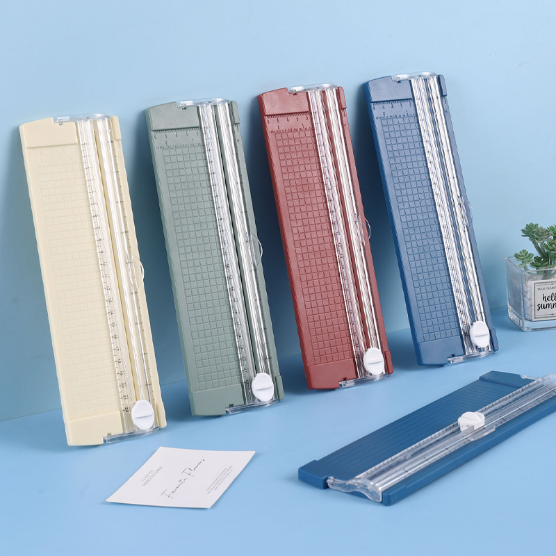 跨境裁纸刀切纸刀裁纸切割器便携办公手动美工刀照片学生手账闸刀