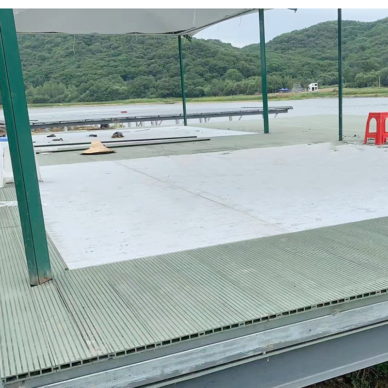メーカーは屋外のプラスチック木床別荘花園の防腐生態板を直接販売して、強化木のプラスチック板をオンラインでエンボスします。|undefined