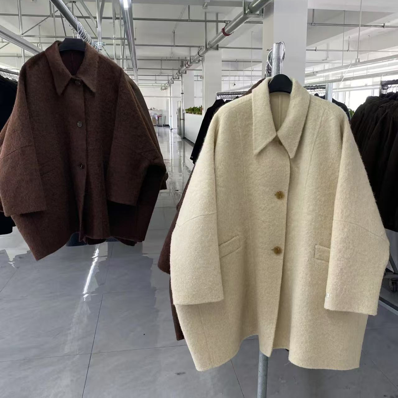 2025 Autumn and Winter Korean Style Peruvian Suli Wool Handmade Large-Profile Cocoon-Shaped Lazy Coat Winter