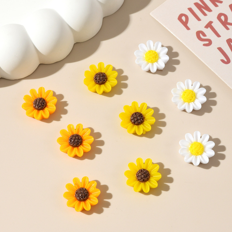 Internet Celebrity New Daisy Sunflower Petal Nail Art Jewelry Small Fresh Cross-Border Wholesale DIY Mobile Phone Case Decoration