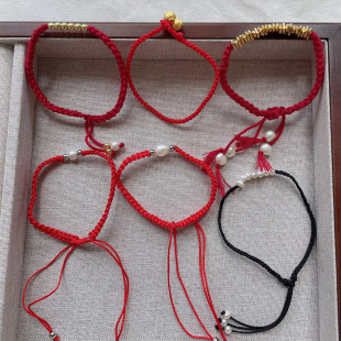 Red Rope Bracelet Pearl Bracelet Accessories for Men and Women with Hand-woven Hand Rope for Couples Gift