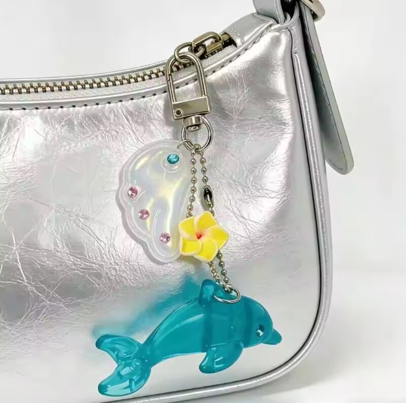Y2K Style Dolphin Shell Pendant Keychain Retro Transparent Small Dolphin Bag Charm Girly Ins Style Hanging Chain