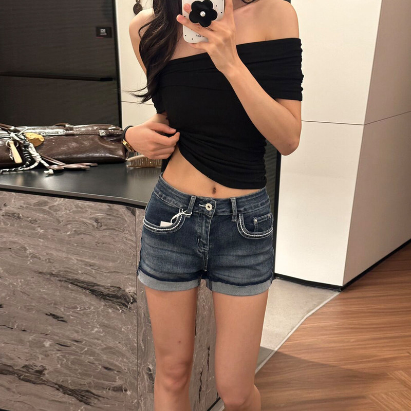 Hot Girl Low-Waist Denim Shorts for Women, Summer 2026 New Style, Dark Blue Rolled-Edge Design, Slimming Elastic Hot Pants Hot Girl Low-Waist Denim Shorts for Women, Summer 2026 New Style, Dark Blue Rolled-Edge Design, Slimming Elastic Hot Pants