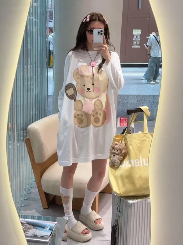 Korean-style cute bear print long-sleeve top for women, loose fit, mid-length, "no pants" style, thin sun-protective T-shirt Korean-style cute bear print long-sleeve top for women, loose fit, mid-length, "no pants" style, thin sun-protective T-shirt