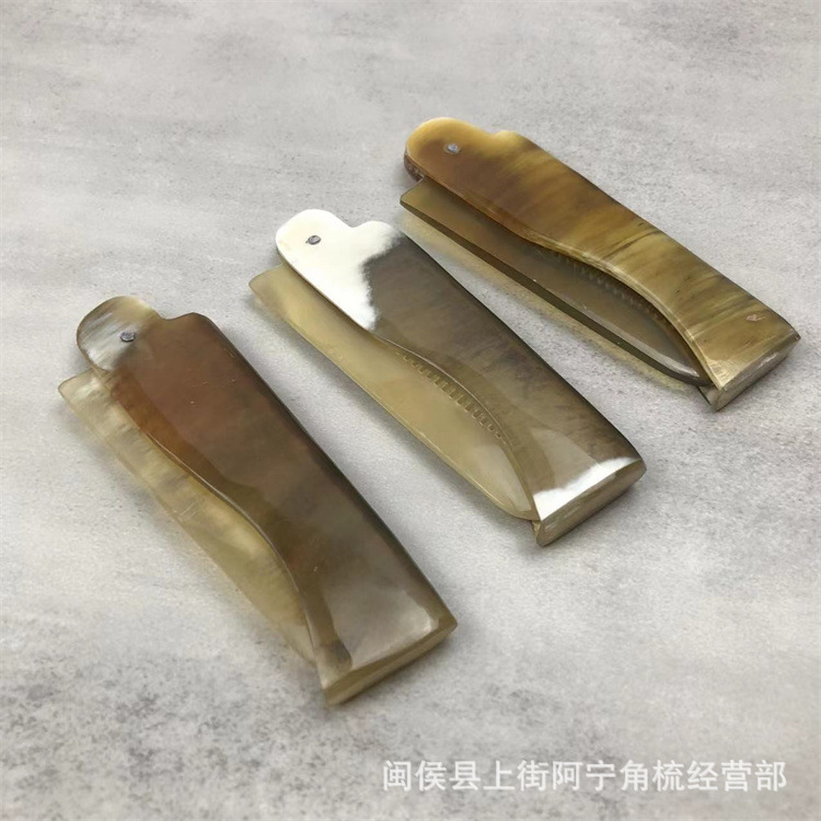 Natural Horn Folding Comb Mini Travel Hair Comb for Women Kids Portable Pocket Size 17cm in use