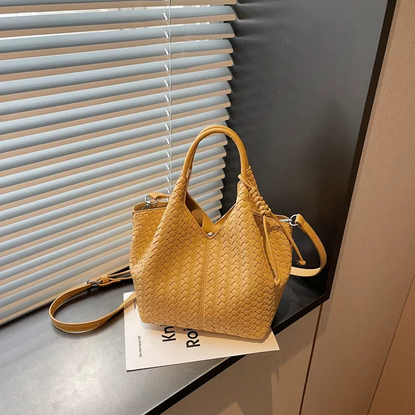 Trendy Niche Large-Capacity Women's Handbag 2026 New Style Simple Woven Basket Bag Stylish Shoulder Bag