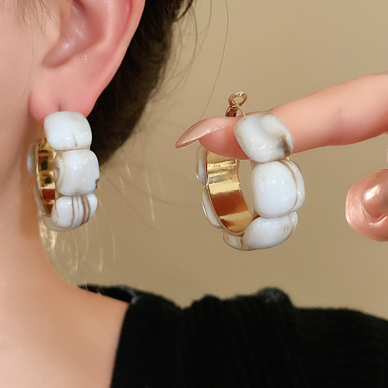23g Weight 925 Sterling Silver Ear Needle Material Earrings Classification 1 Pair Quantity Daily, Street Occasion Resin Material Geometric Pattern All Seasons Season Women's Gender Plating Design Simple Style Style 1 Pair Simple Style Geometric Plating Resin Earrings 1