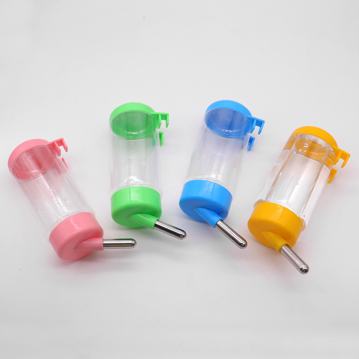 Bebedero para mascotas Bebedero para perros colgante Boca no mojada Botella para perros Teddy Bebedero para gatos Suministros para alimentadores de agua