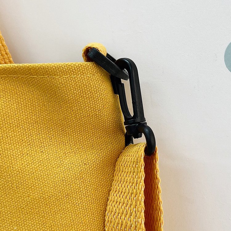 The new Korean-style cute Japanese-style single-shoulder bag is selling well. It's a simple and versatile canvas bag for college students' crossbody tutoring undefined