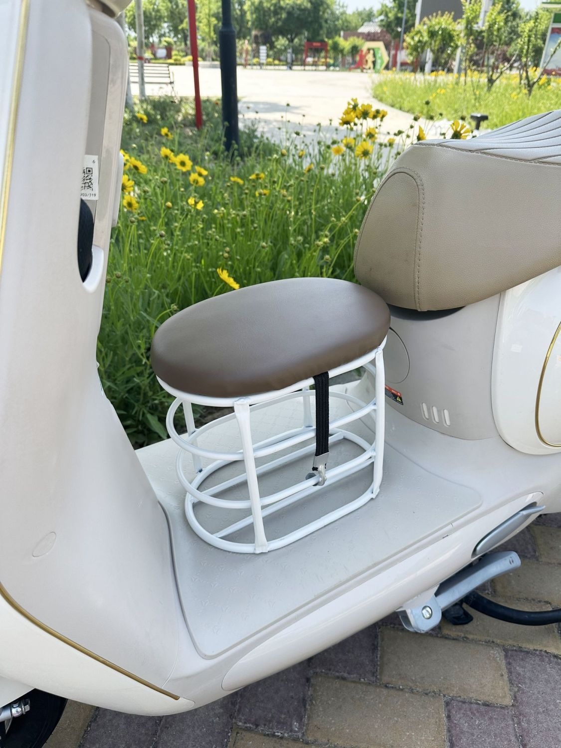 Electric Vehicle Child Seat, Child Storage Seat, Baby Seat, Armrest Folding Seat, Storage Basket, Children's Y90