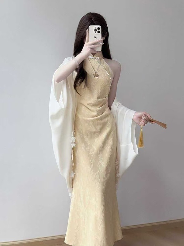 改良旗袍新款年轻款少女穿搭新中式连衣裙挂脖无袖高级气质|undefined