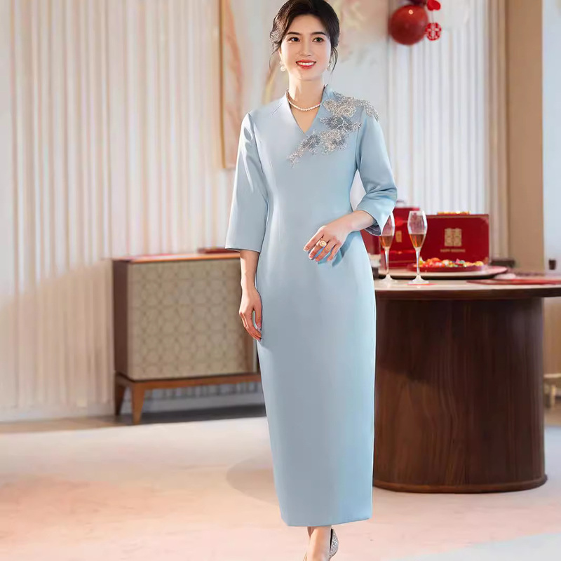 Xi Mother-in-law 2024 New Autumn and Winter Improved Cheongsam Mother Wedding Dress Elegant New Chinese Wedding Dress
