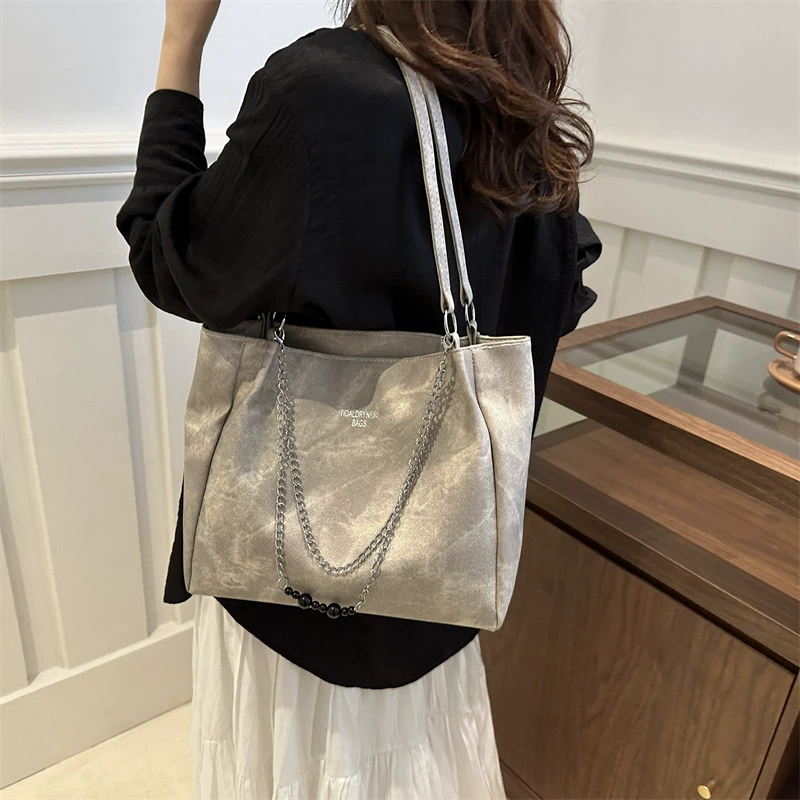 Retro universal capacious one-shoulder bag, for students