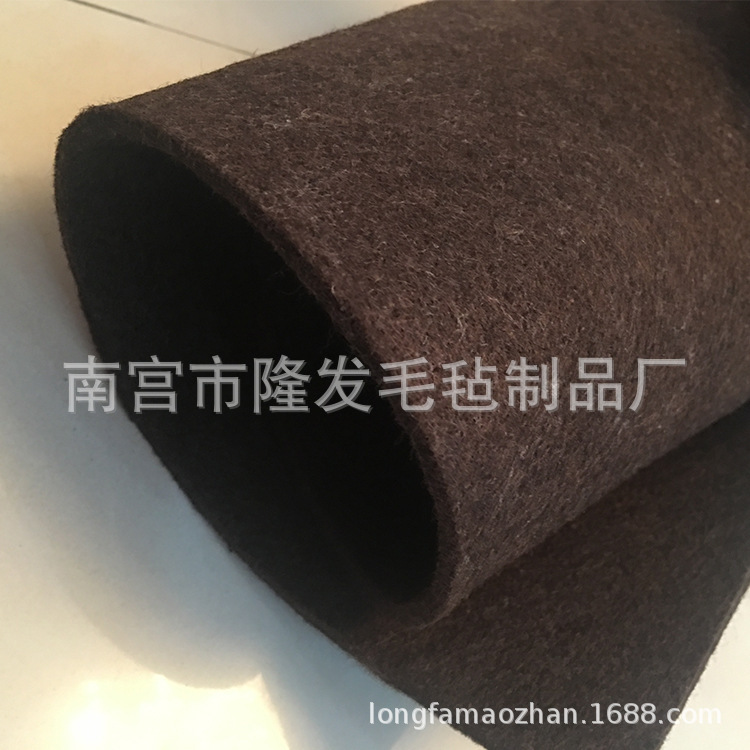黑色复合针刺毛毡布 汽车用灰色无纺布隔热不燃隔音加厚毛毡