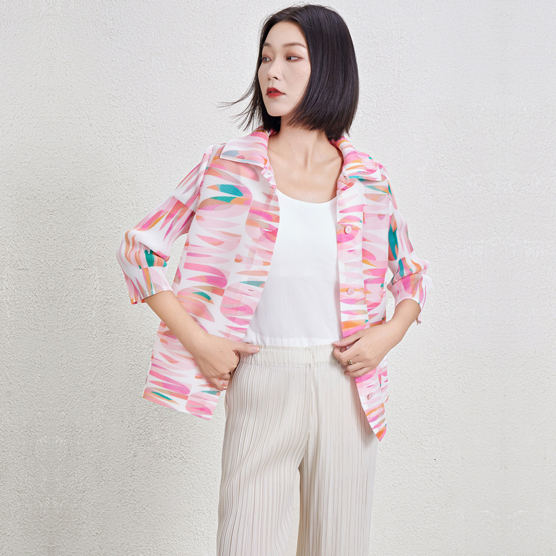 Cross-border New Color-block Geometric Printed Shirt Women's European and American Niche Design Pleated Single-breasted Knitted Top for Women Cross-border New Color-block Geometric Printed Shirt Women's European and American Niche Design Pleated Single-breasted Knitted Top for Women