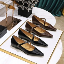 3683-12复古欧美春秋时尚简约女鞋百搭低跟坡跟尖头一字带单鞋女