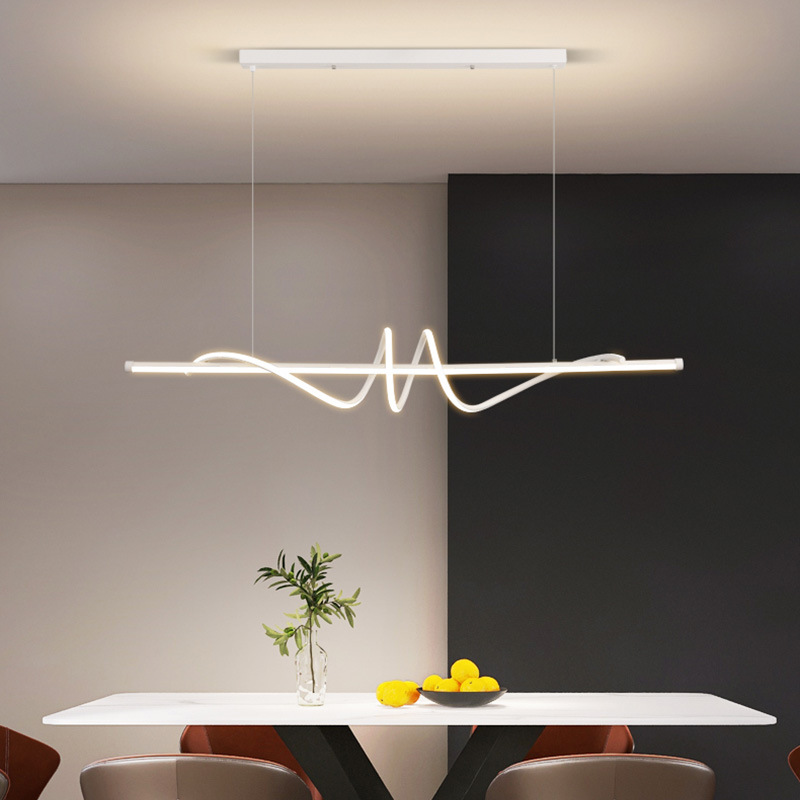 Diseñador de lámpara de restaurante 2024 nuevo estilo minimalista moderno bar una palabra larga mesa de comedor Zhongshan lámparas