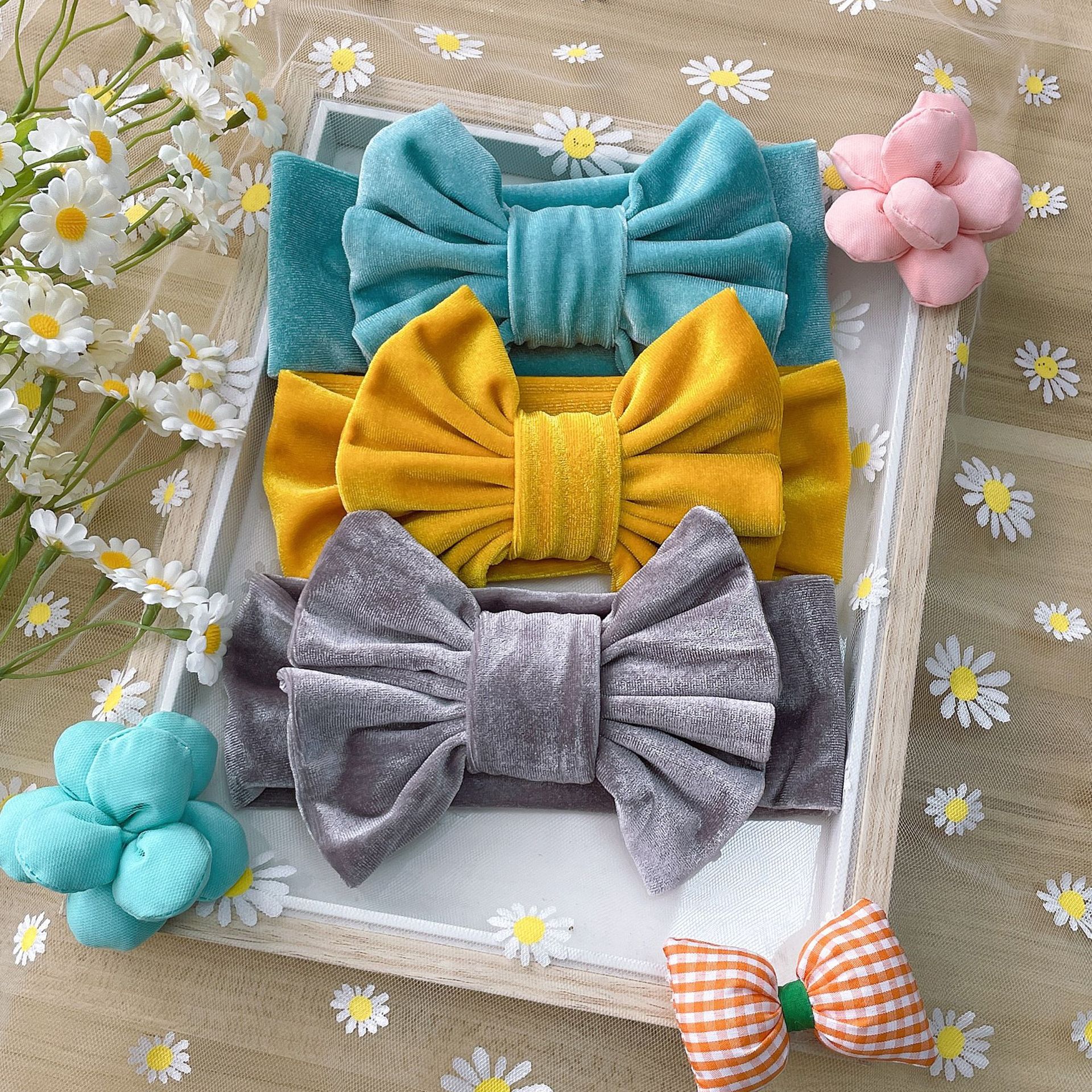 mint green yellow gray.jpg