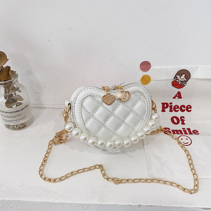 Bolso de mensajero en forma de corazón lindo para niñas 2021 nuevo bolso para niños estilo occidental perla portátil princesa mini Satchel