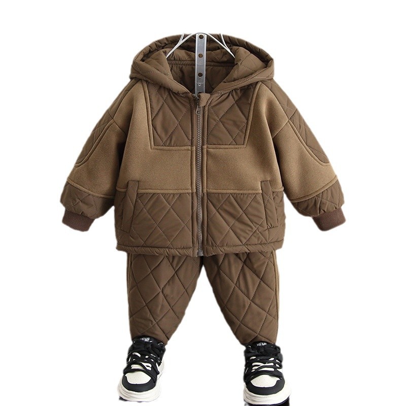 6687 Traje de invierno para niños 2025 nuevo estilo estilo estilo occidental cosido chaqueta acolchada de algodón de dos piezas bebé más terciopelo