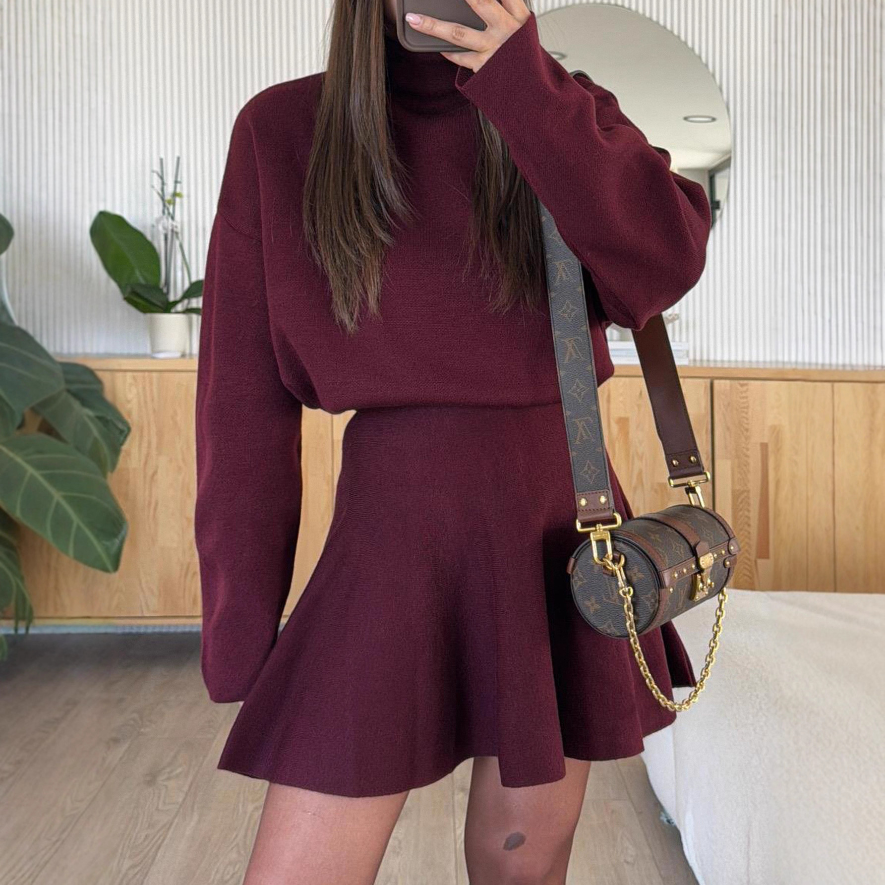 2025 New style of European and American casual vacation sweaters, long sleeves, short skirts, dresses, women's clothing, autumn and winter, Amazon fur collar