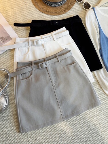 2026 spring new Korean style pink age-reducing high-waist a-line skirt women's all-matching slimming bag hip short skirt trend