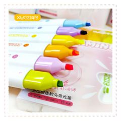 メーカー直売の学生はキャンディー色の学生を入れて美術を描いて手帳を勉強します。