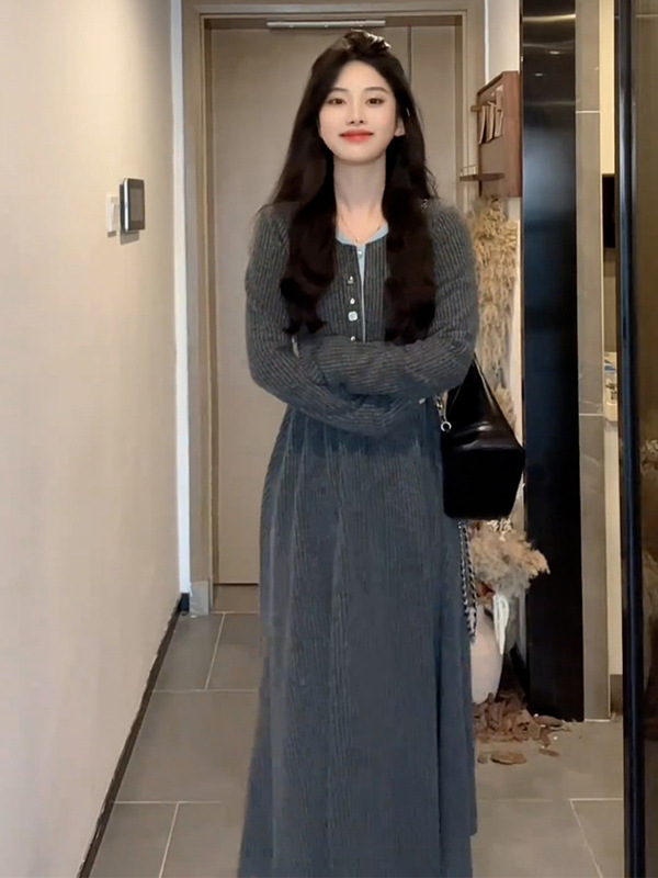 法式假两件灰色针织连衣裙子女早秋季2025新款内搭长裙开秋装穿搭|undefined