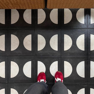 ��ʽ�ڰװ�A�N�����P�̨300���u��ʽ������Ƶ��b����شu