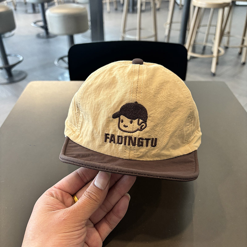 Sombrero para bebés primavera y otoño delgado lindo sombrero de bisel suave sombrero de pato para bebés varones de verano pequeño sombrero de béisbol delgado