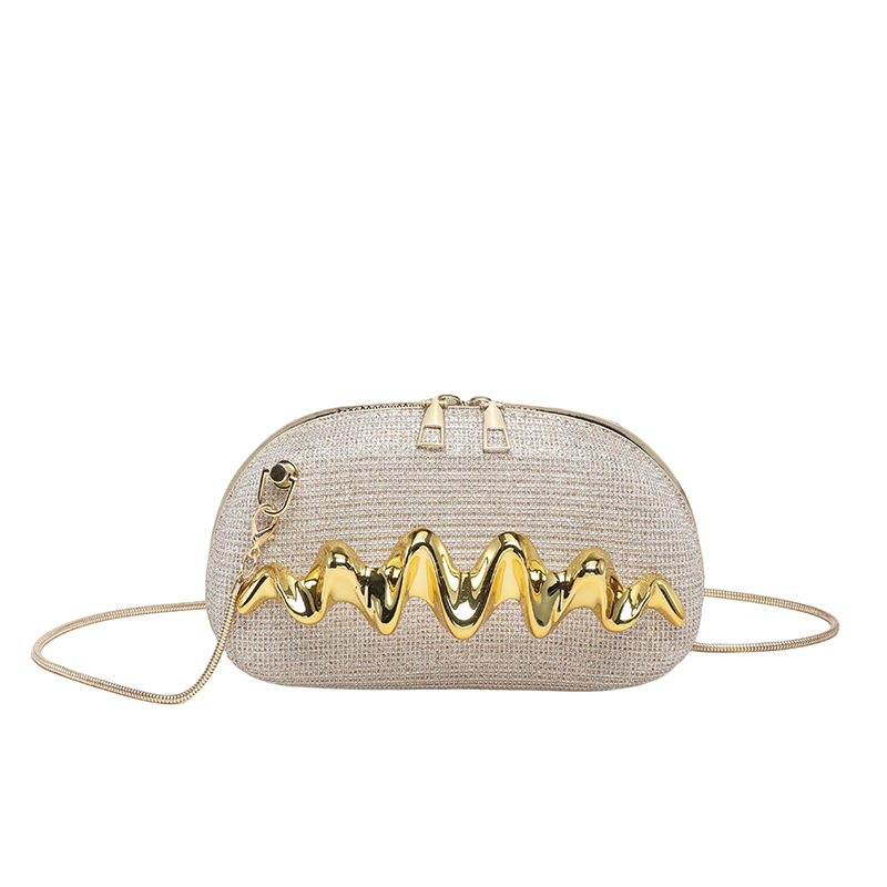 Bolsas de moda europeas y americanas de personalidad para mujeres verano 2026 nueva moda cadena bolsa de cena de moda moda moda bolsa de hombro de tramo inclinado