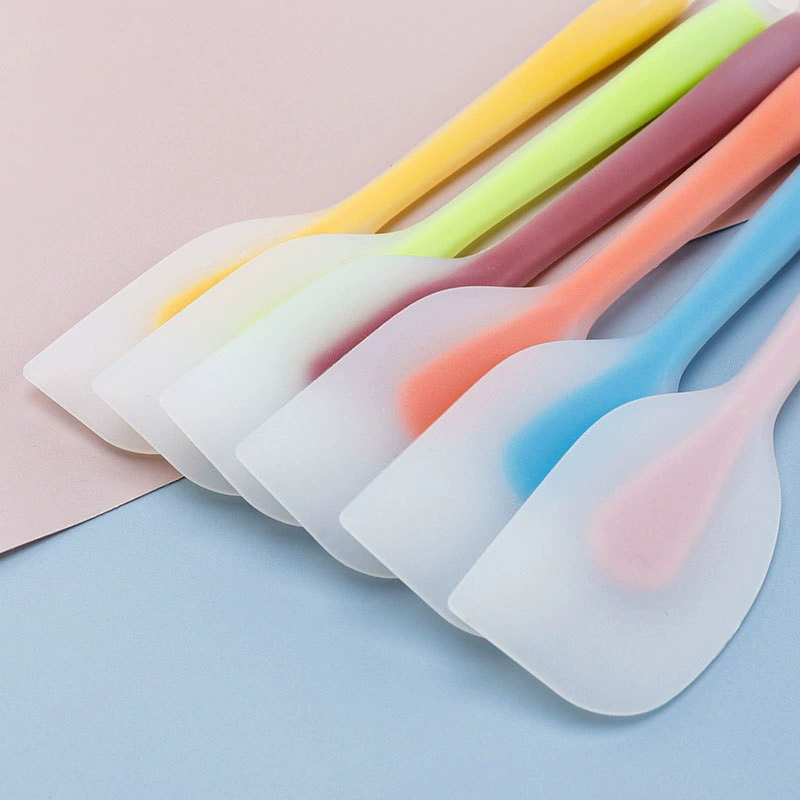 Transparent silicone cream scraper