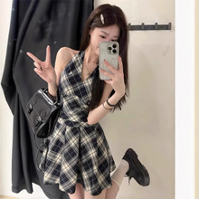 黑白格子挂脖连衣裙女夏季复古格纹无袖v领背心裙子小个子a字短裙