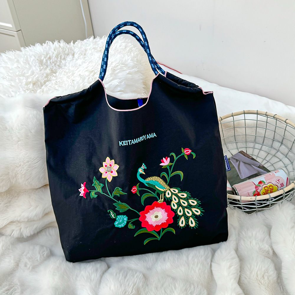 厳選ネット赤同項日系ボールチェーン刺繍レジ袋女性ファッション小衆大容量シングルバッグ潮