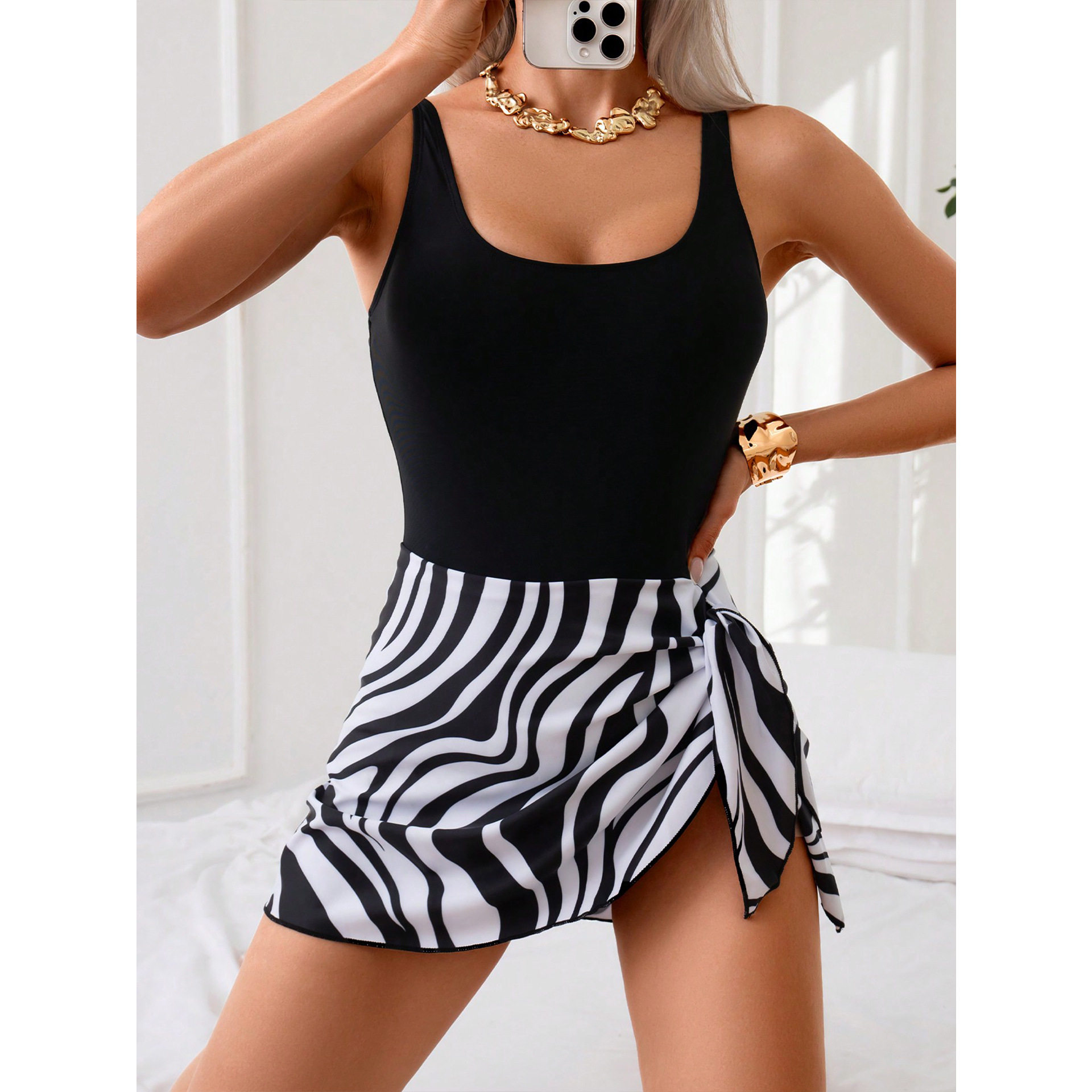 210g Weight Sleeveless Sleeve Length Polyester Fabric Type Short Top Length One-pieces Tops Type 1 Piece Quantity Swimming Pool, Beach Occasion Strap Neckline Skinny Fit Type Flower Pattern Women's Gender Sexy, Beach Style Women's Sexy Beach Flower 1 Piece One Piece Swimwear 5