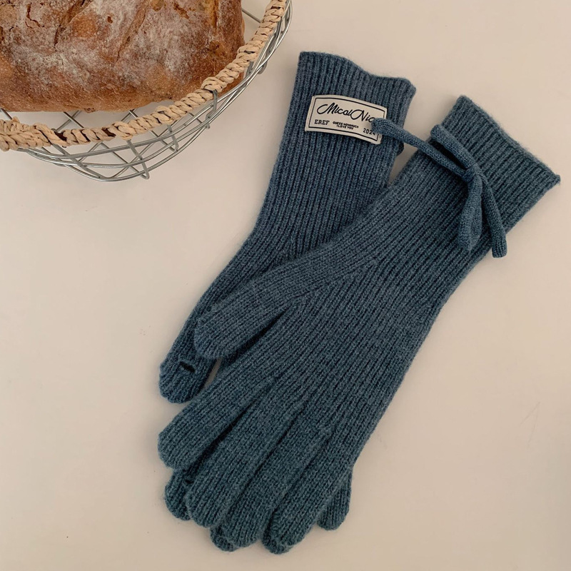 Inswind guantes de tejido de cordilla coreana de cachemira de color sólido de invierno caliente para mujeres arco de pantalla táctil guantes de dedo de moda