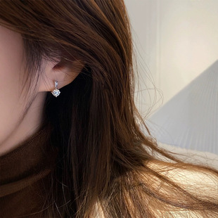 Horizontal straight Diamond 925 sterling silver plated 14K jinlingyao ear studs earrings Japanese and Korean light luxury earrings female temperament