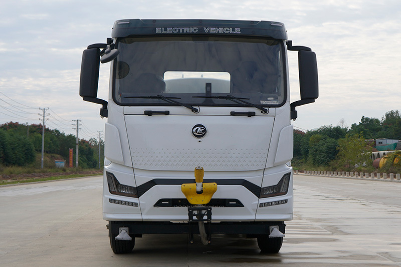 12 Fang Yiwei New Energy Series Pure Electric Landscaping, Sanitation, Municipal Works and Road Construction Site Dust Reduction Sprinkler Truck