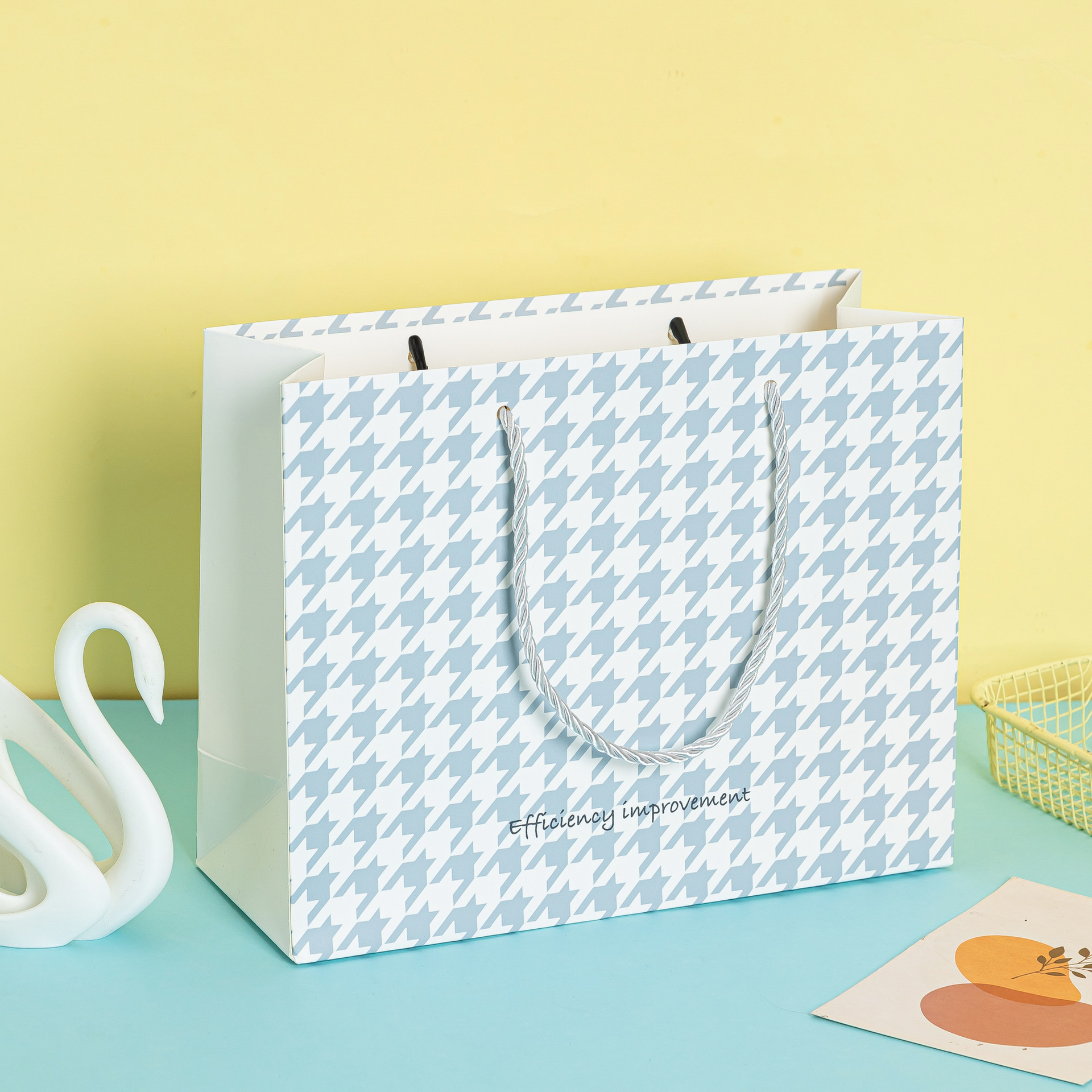 Nuevas bolsas de regalo horizontales una variedad de bolsas de regalo de alta calidad para regalos de fábrica general venta directa al por mayor