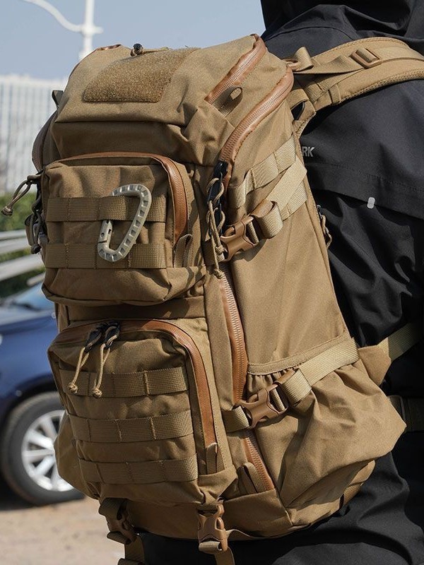30L アウトドア タクティカル バックパック 山岳用 チェンジオング（青島老王工場長） 男女兼用 アウトドア バックパック 登山用バッグ ハイキング用|undefined
