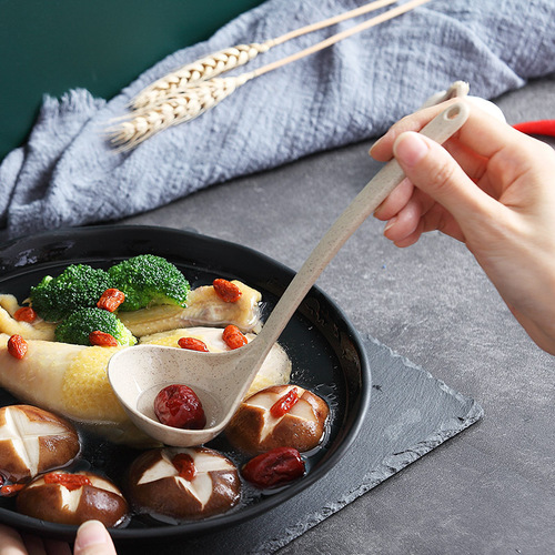 Korean long-handled soup spoon, wheat straw household soup porridge spoon, kitchen high temperature resistant and anti-scalding large bibimbap spoon