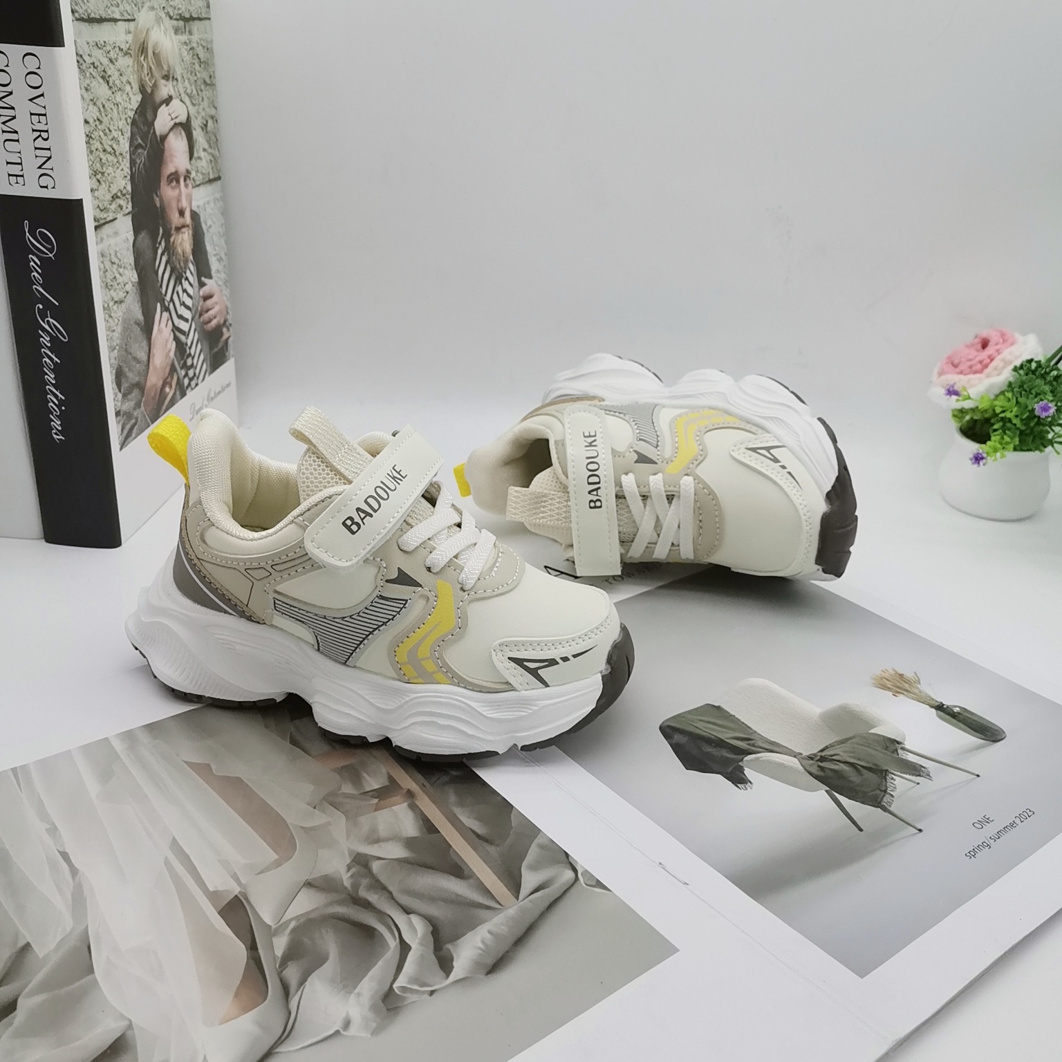 Otoño nuevo 2025 zapatos de cuero para niños y niñas zapatos deportivos para bebés zapatos de correr para niños y niñas