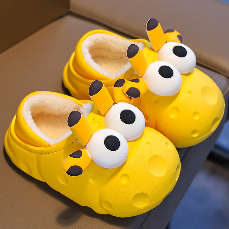 2024 nuevos zapatillas de algodón para niños zapatillas de lana de invierno para niñas para bebés adorables zapatillas impermeables para niños