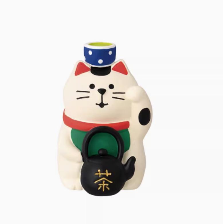 검은 찻주전자 고양이